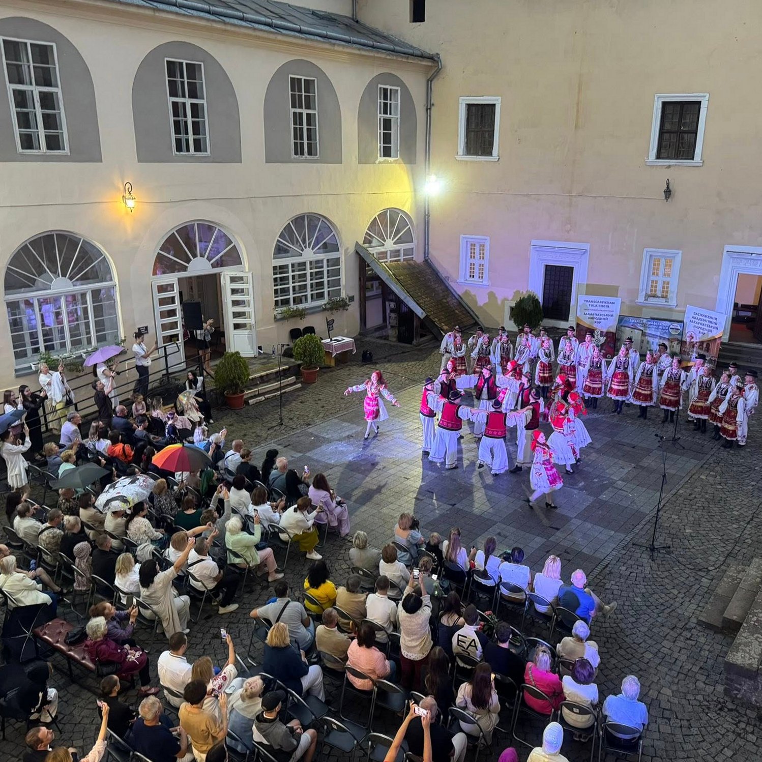 13985Закарпатський народний хор провів свої перші заходи назустріч ювілею