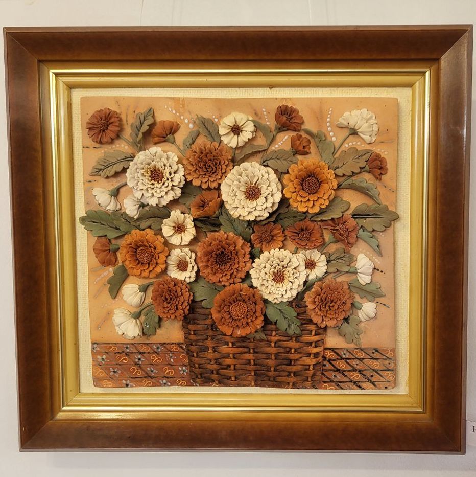 15519В Ужгороді відкрили обласну виставку «Мистецтво з кореня роду»