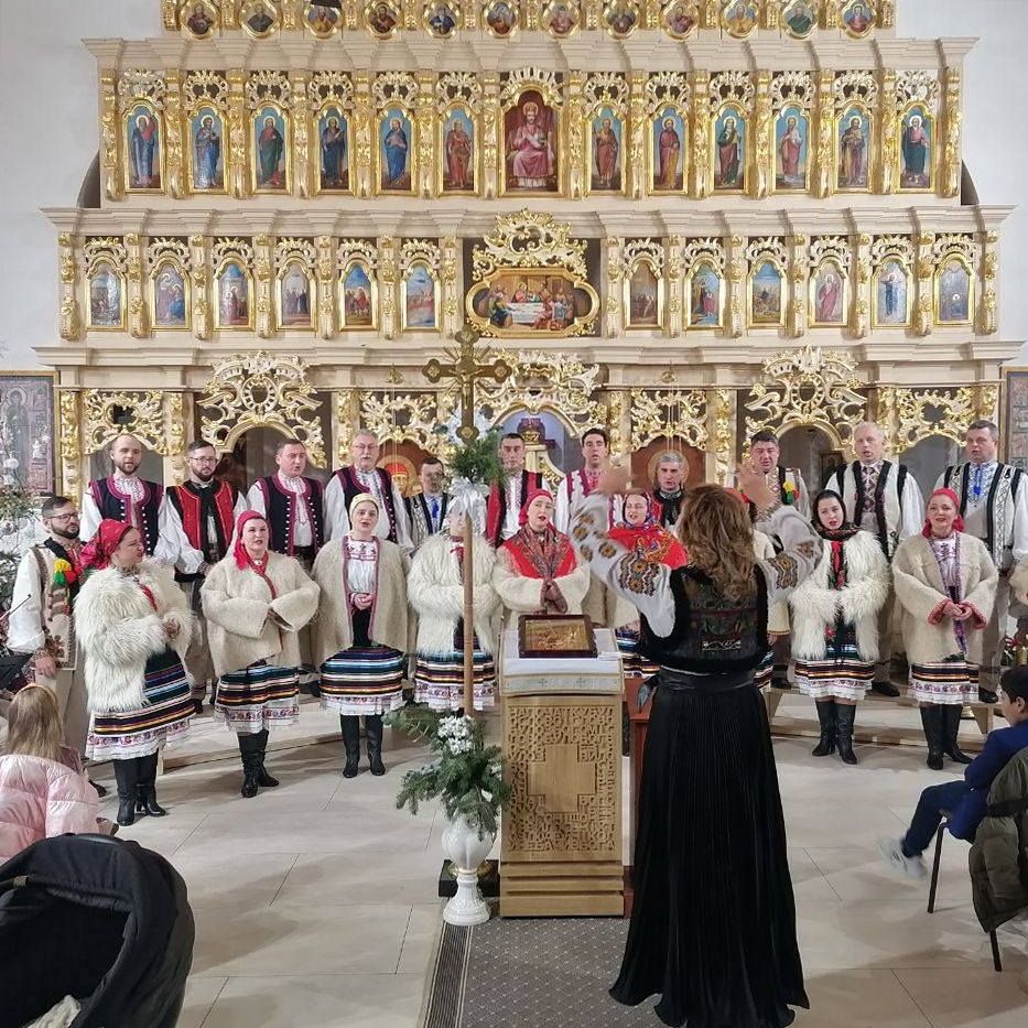 18066Закарпатський народний хор продовжує низку різдвяно-новорічних концертів