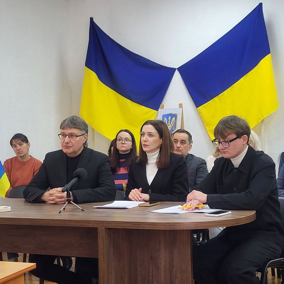 18582Закарпатський обласний краєзнавчий музей ім.Т.Легоцького провів акцію «Ланцюг єдності: об’єднання музеїв України»