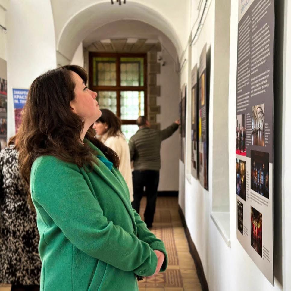 20882В Ужгороді відкрили виставку «Палац Великих Князів Литовських у Вільнюсі: історичне поєднання Литви й України»