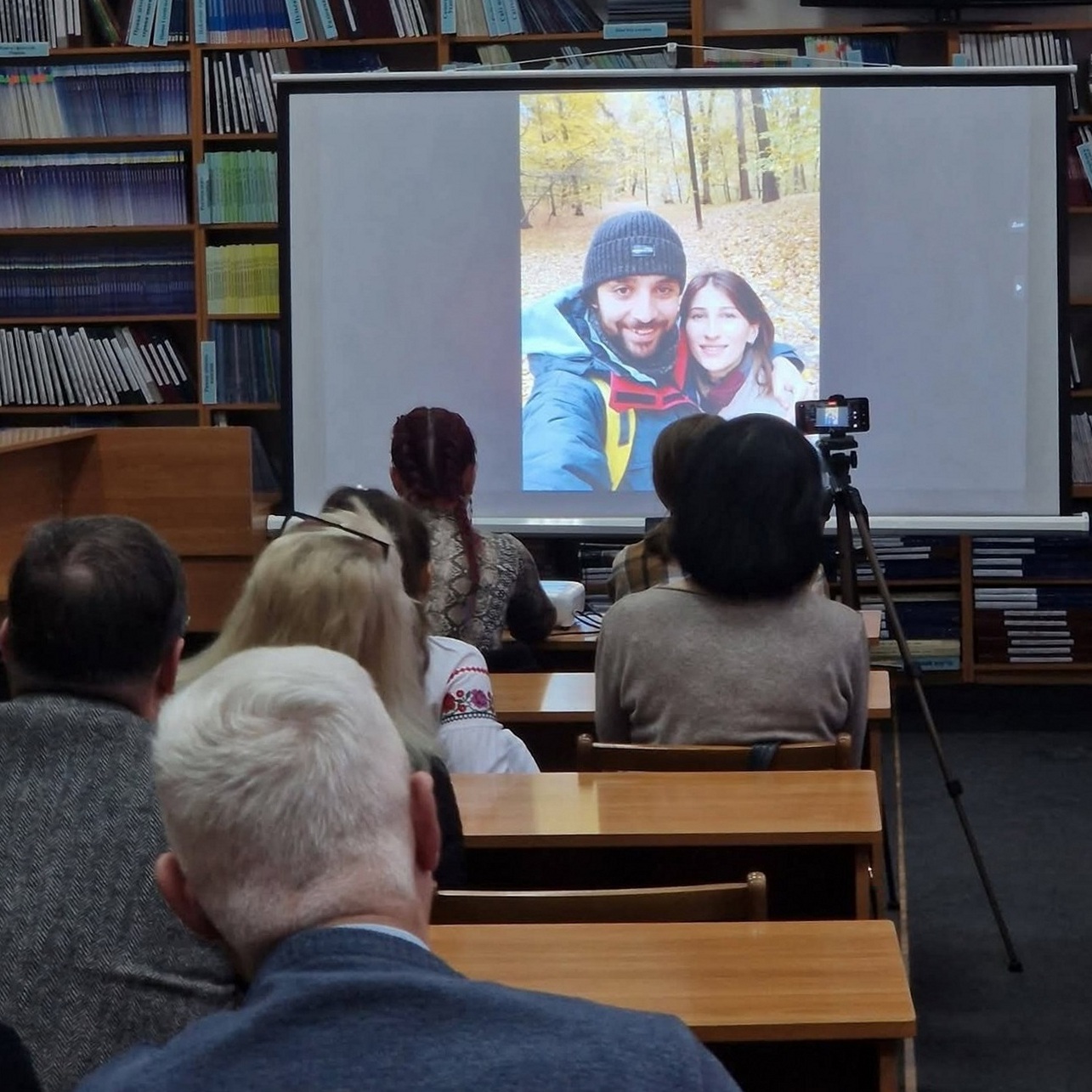 20438До 87-ї річниці проголошення незалежності Карпатської України у головній книгозбірні краю представили нові видання