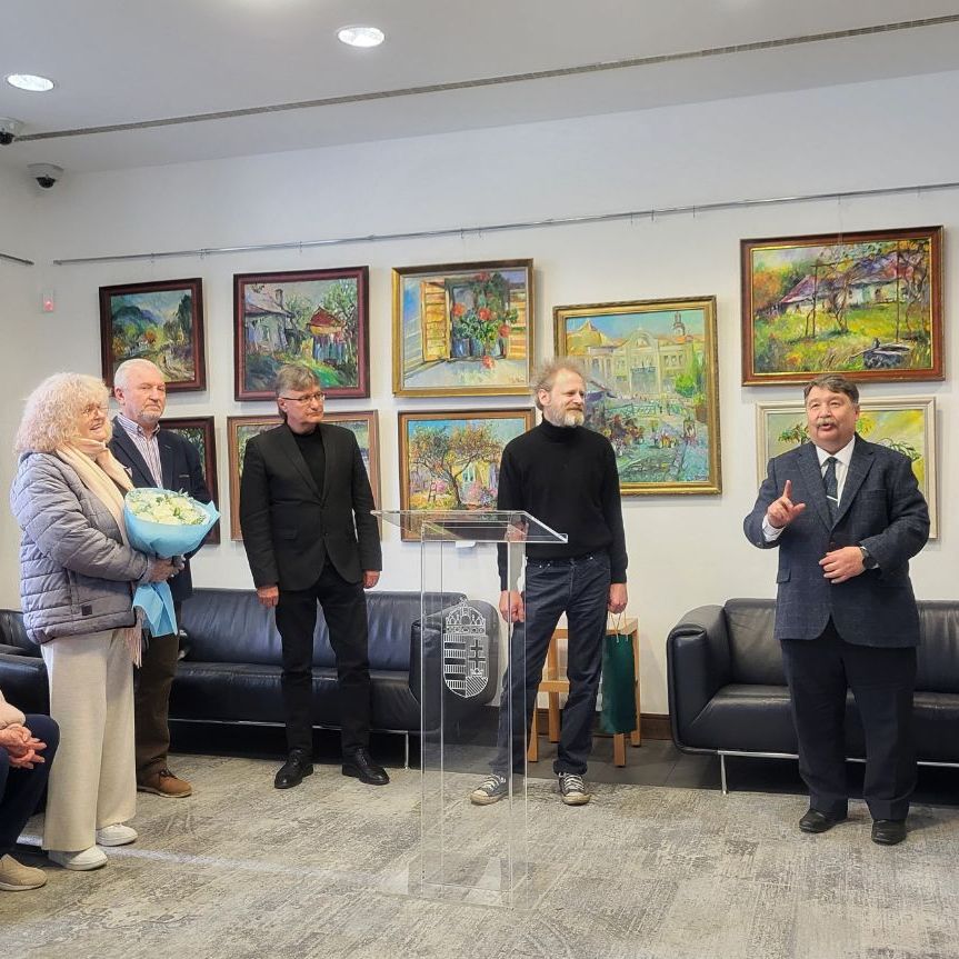 21934Виставку пам’яті Петра Шолтеса відкрили у просторі Генконсульства Угорщини в м.Ужгород