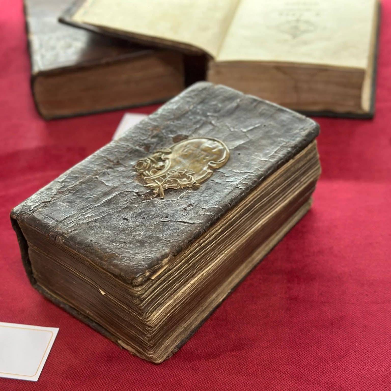 22574«Відлуння Ужгородської унії: сакральні скарби минулого» – тематична виставка в стінах Ужгородського замку