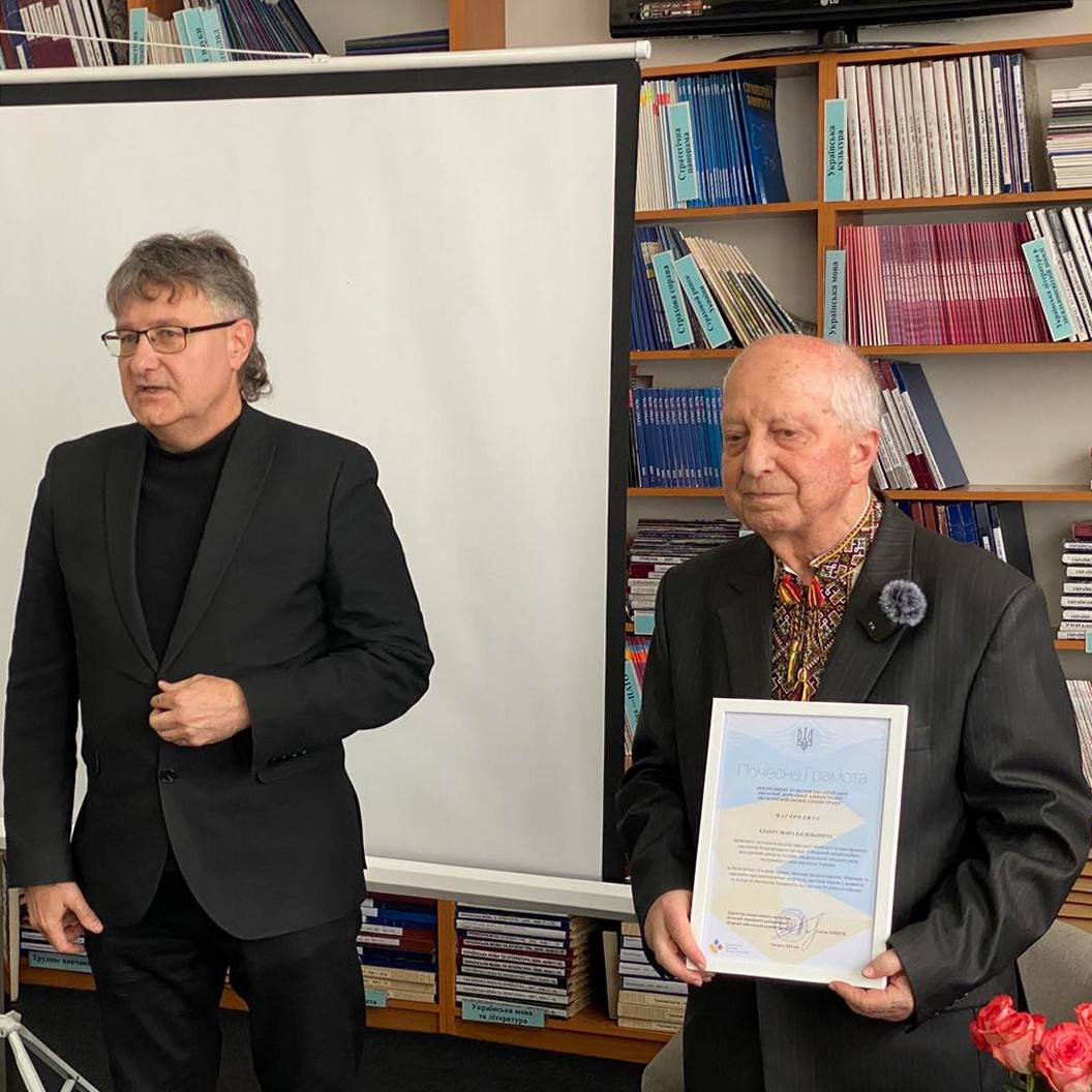 22386«Володар мудрості народної» – в обласній книгозбірні відбувся творчий вечір із нагоди ювілею Івана Хланти