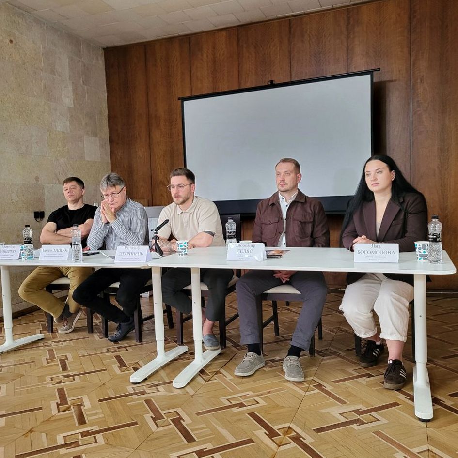 24695Закарпатський облмуздрамтеатр завершить ювілейний театральний сезон чотирма прем’єрами