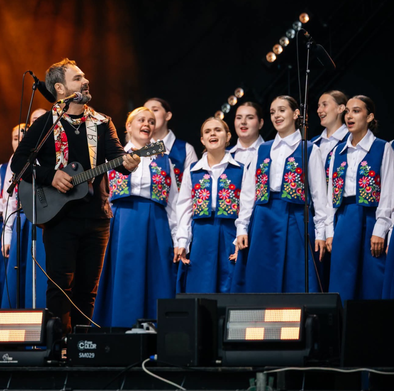 27924На Ужгородщині втретє відбувся Міжнародний музичний фестиваль-конкурс національних меншин «Золото Карпат»